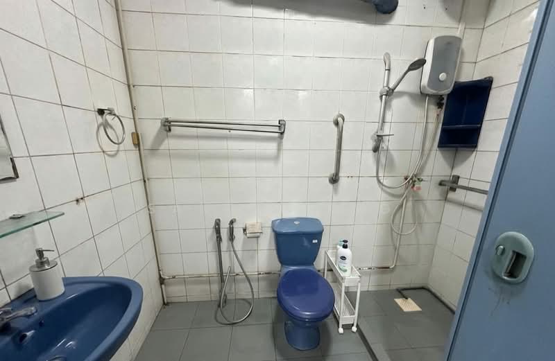 286D Toh Guan Road, 286D Toh Guan Road, 3 Bedrooms, 1,323 sqft, HDB Flat For Sale, by Sandy Hong, 500128780 - Bathroom - PropertyGuru.com.sg
