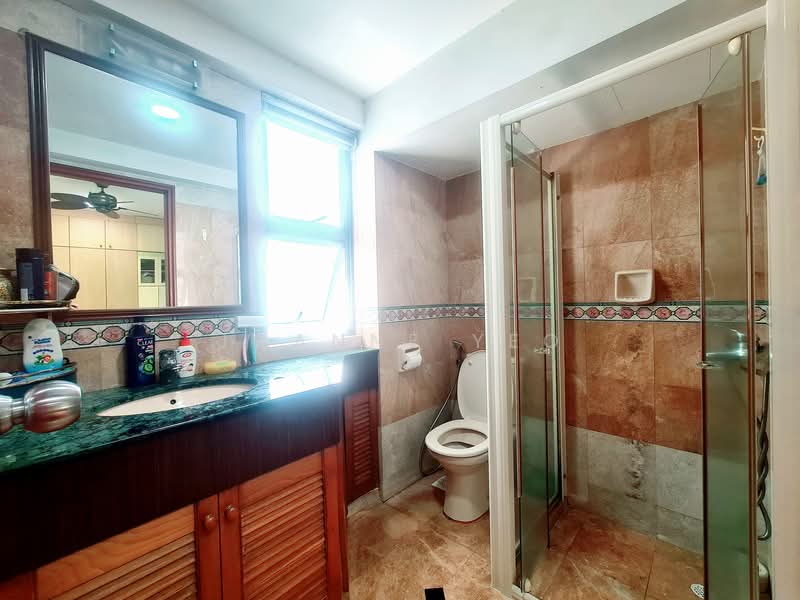 Aquarius By The Park, 3 Bedok Reservoir View, 3 Bedrooms, 1,206 sqft, Condominium For Rent, by Joanne Yeo, 500128781 - Master Bathroom - PropertyGuru.com.sg