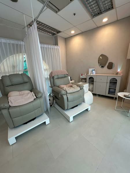 Riverside Point, 30 Merchant Road, 226 sqft, Other Retail For Rent, by Alfred Lee, 500128789 - Interior - CommercialGuru.com.sg
