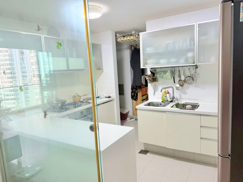 One Amber, 9 Amber Gardens, 3 Bedrooms, 1,335 sqft, Condominium For Rent, by Adam Tng, 500128797 - Kitchen - PropertyGuru.com.sg