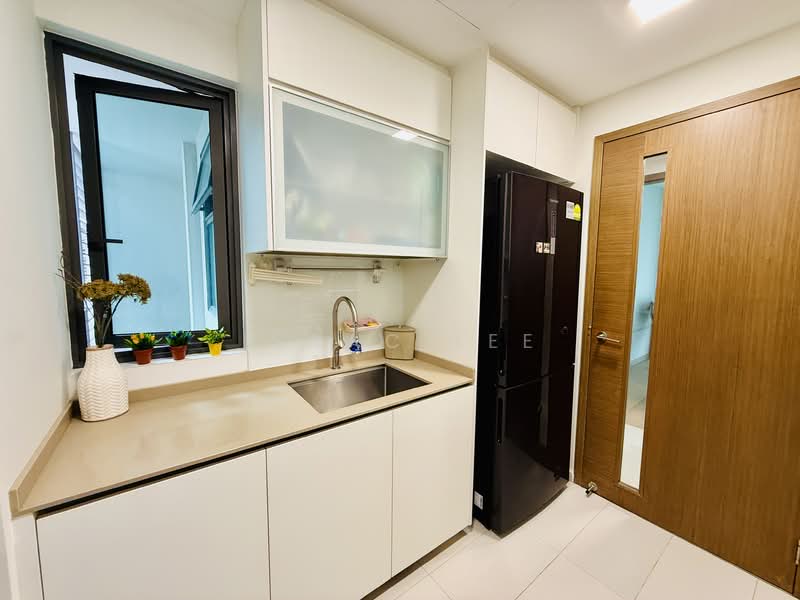 The Topiary, 19 Fernvale Lane, 3 Bedrooms, 1,055 sqft, Executive Condominium For Sale, by Isaac Lee, 500128813 - Kitchen - PropertyGuru.com.sg