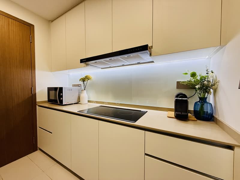 The Topiary, 19 Fernvale Lane, 3 Bedrooms, 1,055 sqft, Executive Condominium For Sale, by Isaac Lee, 500128813 - Kitchen - PropertyGuru.com.sg