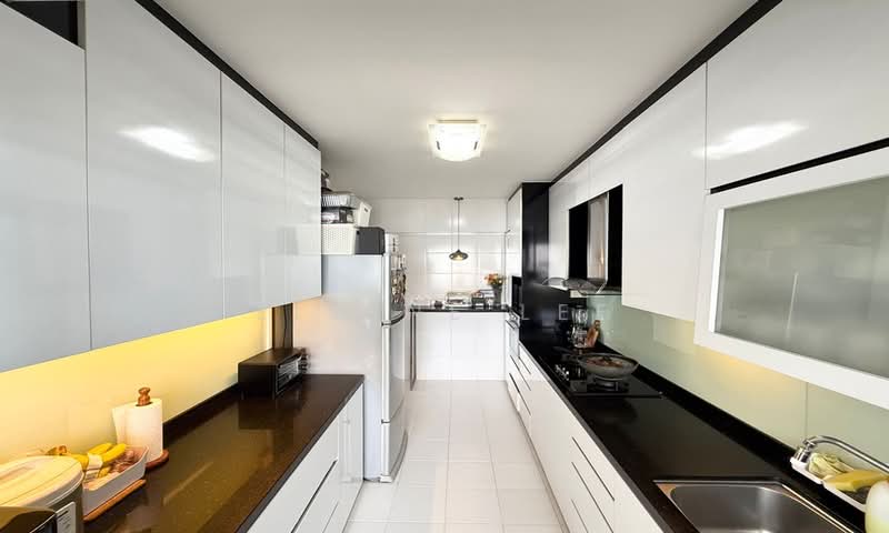 326A Anchorvale Road, 326A Anchorvale Road, 3 Bedrooms, 1,205 sqft, HDB Flat For Sale, by Elaine Lee, 500128828 - Kitchen - PropertyGuru.com.sg