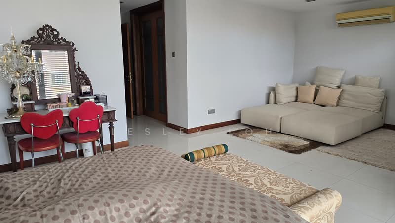 Thomson Hill Estate, Thomson Hills Drive, 5 Bedrooms, 4,800 sqft, Corner Terrace For Sale, by Lesley Loh, 500128867 - Bedroom - PropertyGuru.com.sg