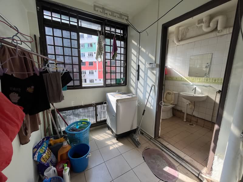 744 Jurong West Street 73, 744 Jurong West Street 73, 3 Bedrooms, 1,162 sqft, HDB Flat For Sale, by Elson Koo, 500128871 - Bathroom - PropertyGuru.com.sg
