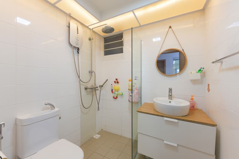 453A Bukit Batok West Avenue 6, 453A Bukit Batok West Avenue 6, 3 Bedrooms, 1,001 sqft, HDB Flat For Sale, by Julian Zhuo, 500128875 - Bathroom - PropertyGuru.com.sg