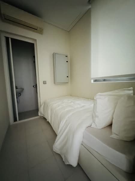Hilltops, 99 Cairnhill Circle, 3 Bedrooms, 1,819 sqft, Condominium For Sale, by Lucy Wu, 500128880 - Bedroom - PropertyGuru.com.sg