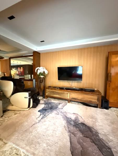 Charming 2 Storey Corner Terrace for Sale, No West Sun, Regular & Squarish plot, Park 2 cars, 4 Bedrooms, 2,400 sqft, Corner Terrace For Sale, by Stephanie Tok, 500128893 - Living Room - PropertyGuru.com.sg