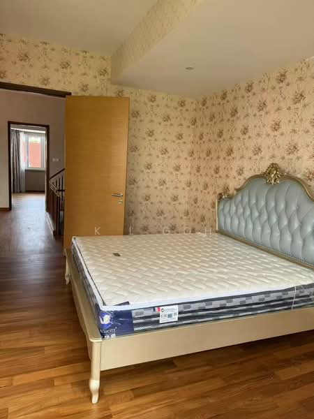 2 rooms with attached near Kovan Mrt, Jalan Teliti, Kovan, Room Rental, 200 sqft, Semi-Detached House For Rent, by K L Goh, 500128895 - Bedroom - PropertyGuru.com.sg
