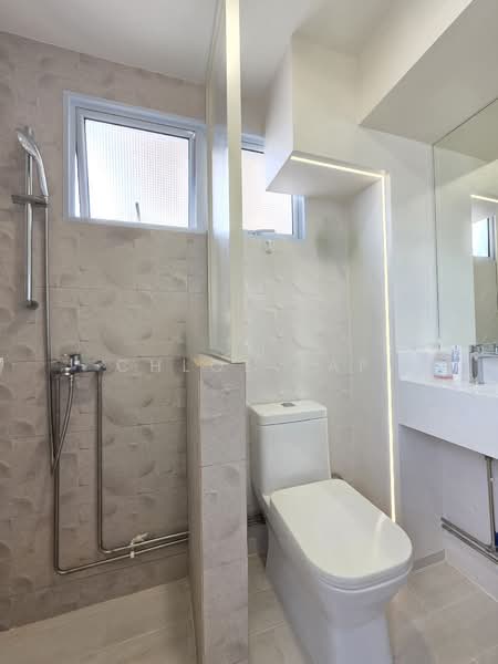 140 Bedok Reservoir Road, 140 Bedok Reservoir Road, 3 Bedrooms, 904 sqft, HDB Flat For Sale, by Chloe Yap, 500128898 - Bathroom - PropertyGuru.com.sg