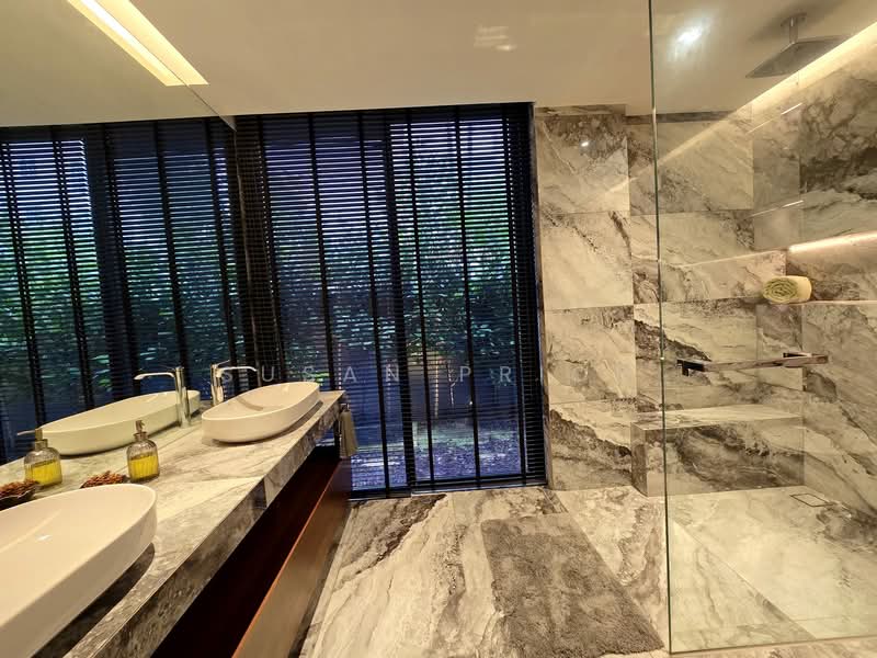 Multi Generational Gem Lift/ Gym/ Pool 1 km to Tao Nan, Telok Kurau Road, 7 Bedrooms, 9,450 sqft, Detached House For Sale, by Susan Prior, 500128917 - PropertyGuru.com.sg