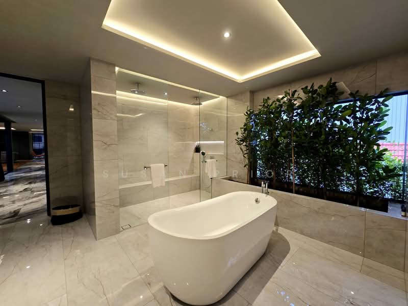 Multi Generational Gem Lift/ Gym/ Pool 1 km to Tao Nan, Telok Kurau Road, 7 Bedrooms, 9,450 sqft, Detached House For Sale, by Susan Prior, 500128917 - PropertyGuru.com.sg
