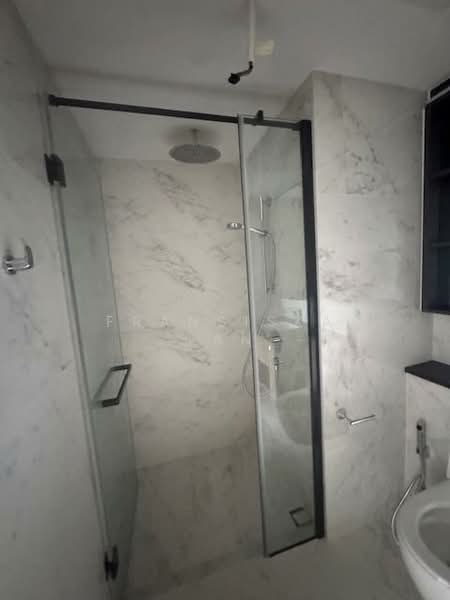 Sceneca Residence, 26 Tanah Merah Kechil Link, 2 Bedrooms, 753 sqft, Condominium For Rent, by Fransiska Tan, 500128925 - Bathroom - PropertyGuru.com.sg