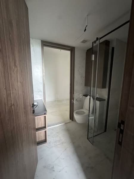 Sceneca Residence, 26 Tanah Merah Kechil Link, 2 Bedrooms, 753 sqft, Condominium For Rent, by Fransiska Tan, 500128925 - Bathroom - PropertyGuru.com.sg
