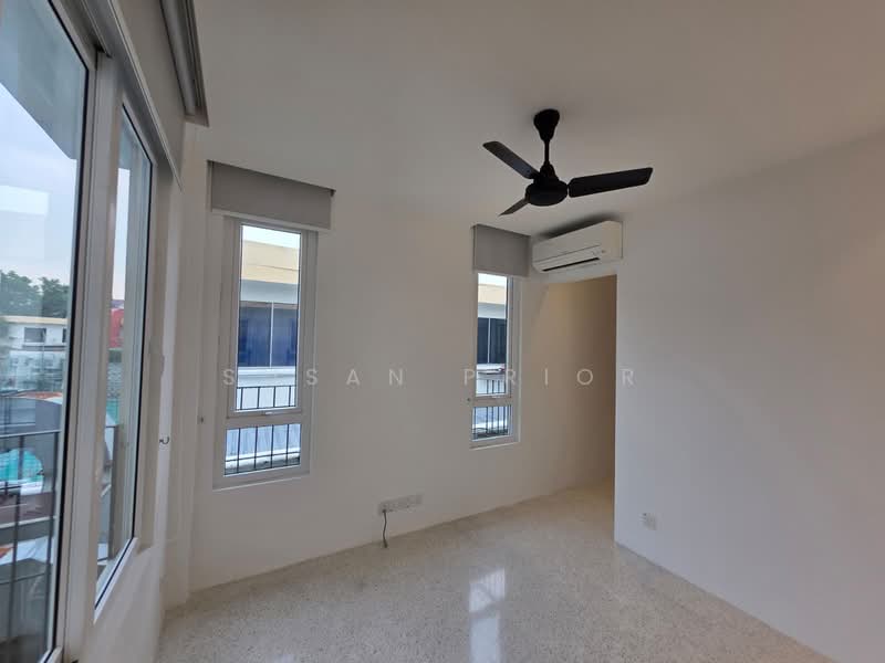 Greenwood 2+1 Walkup Near RGPS, Greenwood Avenue, 2 Bedrooms, 1,102 sqft, Walk-up Apartment For Sale, by Susan Prior, 500128930 - PropertyGuru.com.sg