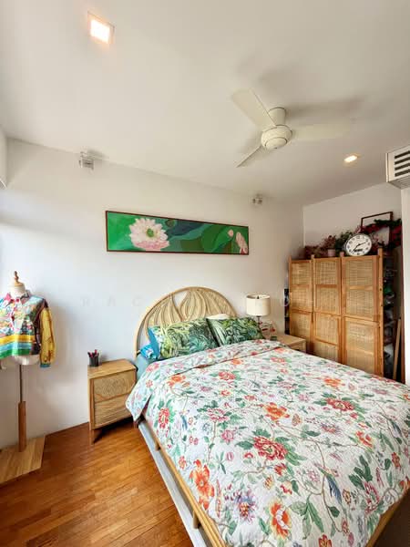 Light-filled home at Bristol, , 1 Bedroom, 958 sqft, Walk-up Apartment For Sale, by Rachel Koh, 500128931 - Bedroom - PropertyGuru.com.sg