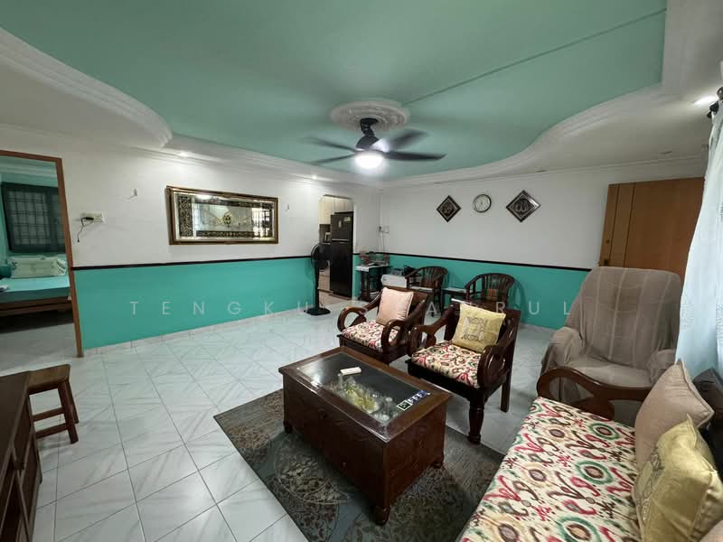321 Bukit Batok Street 33, 321 Bukit Batok Street 33, 3 Bedrooms, 1,054 sqft, HDB Flat For Sale, by TENGKU SHAHRUL, 500128944 - Living Room - PropertyGuru.com.sg