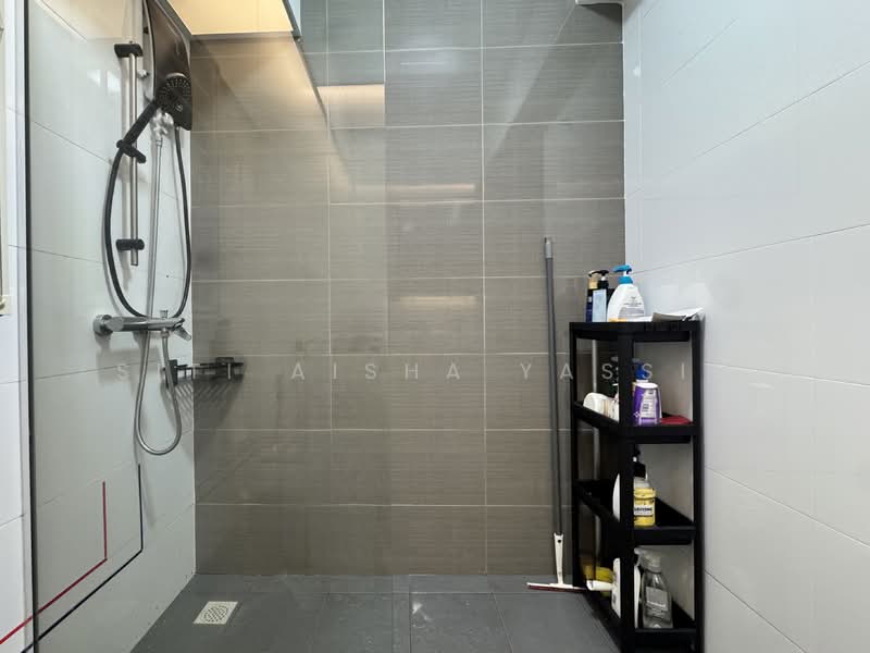 620B Tampines Street 61, 620B Tampines Street 61, 3 Bedrooms, 1,001 sqft, HDB Flat For Sale, by Siti Aisha Yassin, 500128954 - Bathroom - PropertyGuru.com.sg