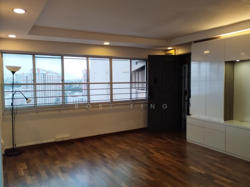 219 Lorong 8 Toa Payoh, 219 Lorong 8 Toa Payoh, 3 Bedrooms, 1,000 sqft, HDB Flat For Rent, by Rose Ting, 500128965 - Living Room - PropertyGuru.com.sg