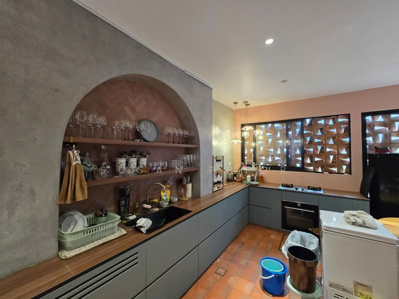 River Valley/ Hoot Kiam/ Great World MRT, River Valley, Hoot Kiam Road Conservation, 3 Bedrooms, 3,150 sqft, Conservation House For Sale, by Susan Prior, 500128968 - PropertyGuru.com.sg
