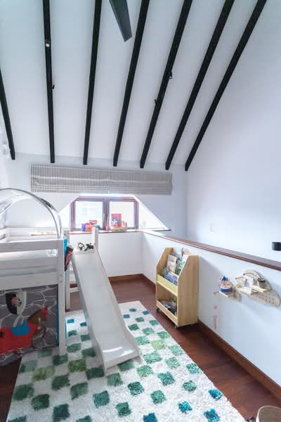 Move-in Condition Corner Terrace in Frankel, , 7 Bedrooms, 5,000 sqft, Corner Terrace For Sale, by Isaac Lee, 500128975 - Separate space in Master Bedroom - PropertyGuru.com.sg