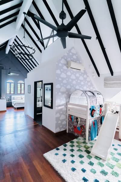Move-in Condition Corner Terrace in Frankel, , 7 Bedrooms, 5,000 sqft, Corner Terrace For Sale, by Isaac Lee, 500128975 - Separate space in Master Bedroom - PropertyGuru.com.sg