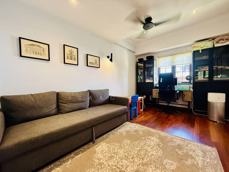 Move-in Condition Corner Terrace in Frankel, , 7 Bedrooms, 3,803 sqft, Corner Terrace For Sale, by Isaac Lee, 500128975 - Living Room - PropertyGuru.com.sg
