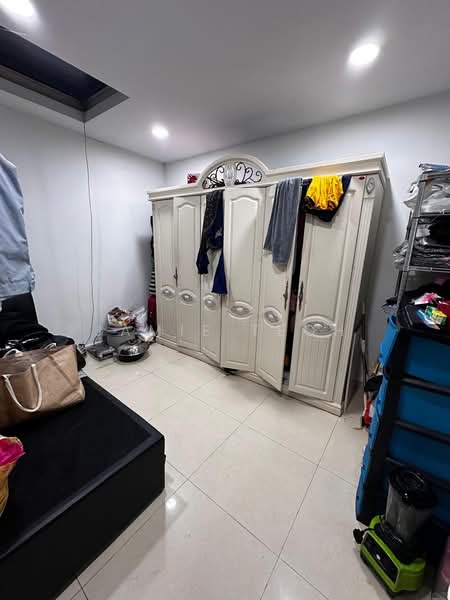 Toh Estate, Toh Drive, 2 Bedrooms, 2,000 sqft, Terraced House For Sale, by Jamie Teoh, 500128995 - Bedroom - PropertyGuru.com.sg