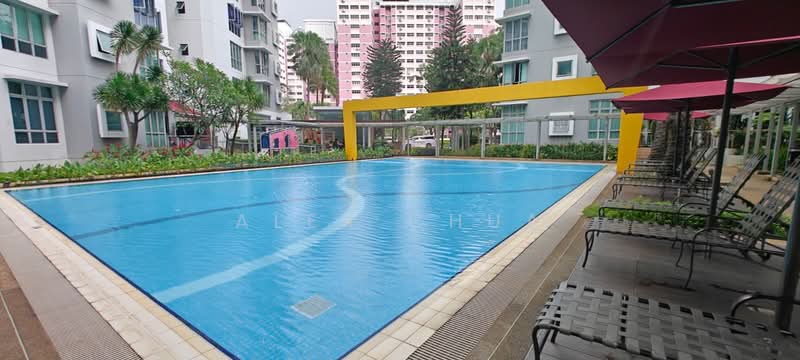 Whitewater, 21 Pasir Ris Street 72, 3 Bedrooms, 1,141 sqft, Condominium For Rent, by Alex Chua, 500128999 - Pool - PropertyGuru.com.sg