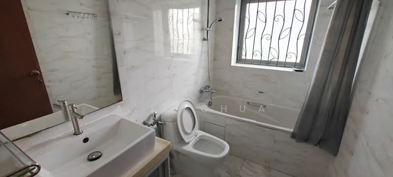 Whitewater, 21 Pasir Ris Street 72, 3 Bedrooms, 1,141 sqft, Condominium For Rent, by Alex Chua, 500128999 - Bathroom - PropertyGuru.com.sg