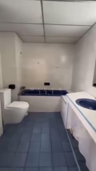 Nadia Mansions, 32 Ah Hood Road, Room Rental, 220 sqft, Apartment For Rent, by Midco Tee, 500129008 - Bathroom - PropertyGuru.com.sg