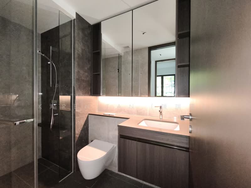 Tembusu Grand, 98 Jalan Tembusu, 2 Bedrooms, 743 sqft, Condominium For Sale, by Karen Tan (陳瑞圓), 500129023 - Bathroom - PropertyGuru.com.sg