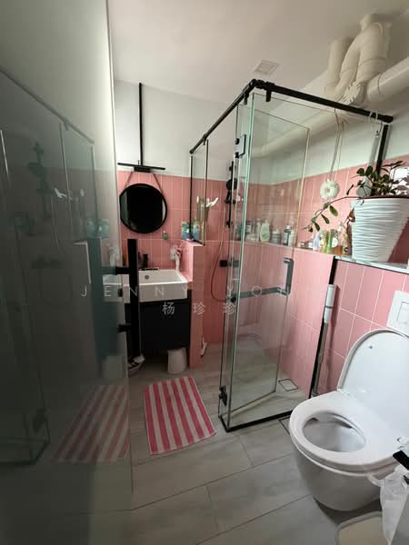 118 Clementi Street 13, 118 Clementi Street 13, 2 Bedrooms, 1,119 sqft, HDB Flat For Sale, by Jenny Yong 杨珍珍, 500129026 - Bathroom - PropertyGuru.com.sg