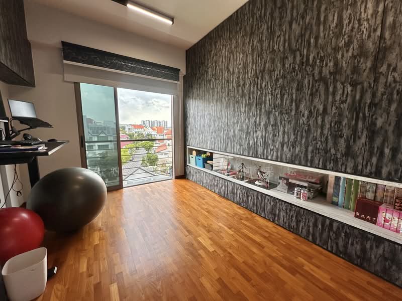 Palm Grove Condo, 19 Palm Grove Avenue, 3 Bedrooms, 1,282 sqft, Condominium For Sale, by Ann Kwa 柯采妘, 500129030 - 2nd Room - PropertyGuru.com.sg