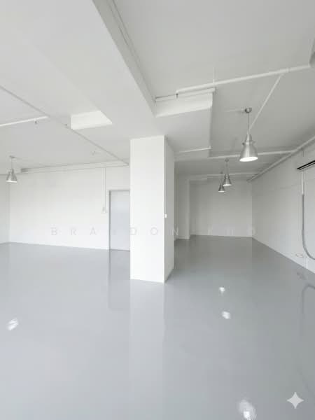 Tradehub 21, 8 Boon Lay Way, 1,837 sqft, Light Industrial (B1) For Rent, by Brandon Kho, 500129048 - CommercialGuru.com.sg
