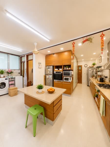RIVERINA CRESCENT, , 5 Bedrooms, 3,068 sqft, Terraced House For Sale, by Lean Guanhua, 500129076 - Kitchen - PropertyGuru.com.sg