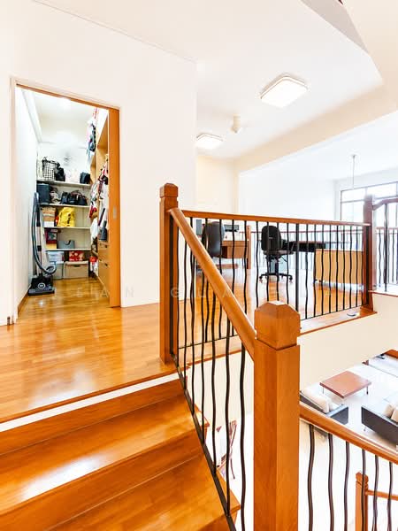 RIVERINA CRESCENT, , 5 Bedrooms, 3,068 sqft, Terraced House For Sale, by Lean Guanhua, 500129076 - Huge Study Area at Level 2 - PropertyGuru.com.sg