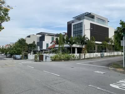 For Sale - Ideal for extended families stay | Siglap 7 bedrooms Semi Detached | Lift possible