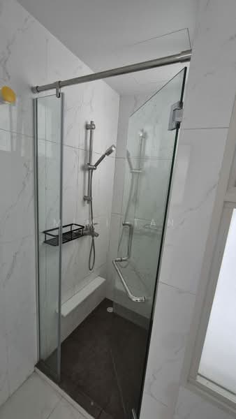 Blossoms @ Woodleigh, 14 Woodleigh Close, 3 Bedrooms, 1,206 sqft, Condominium For Rent, by Mimi Tan, 500129084 - Bathroom - PropertyGuru.com.sg