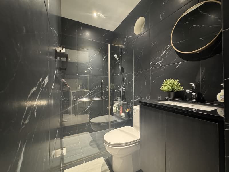 La Salle Villas, La Salle Street, 5 Bedrooms, 2,514 sqft, Terraced House For Rent, by Graace Goh, 500129085 - Common Bathroom  - PropertyGuru.com.sg