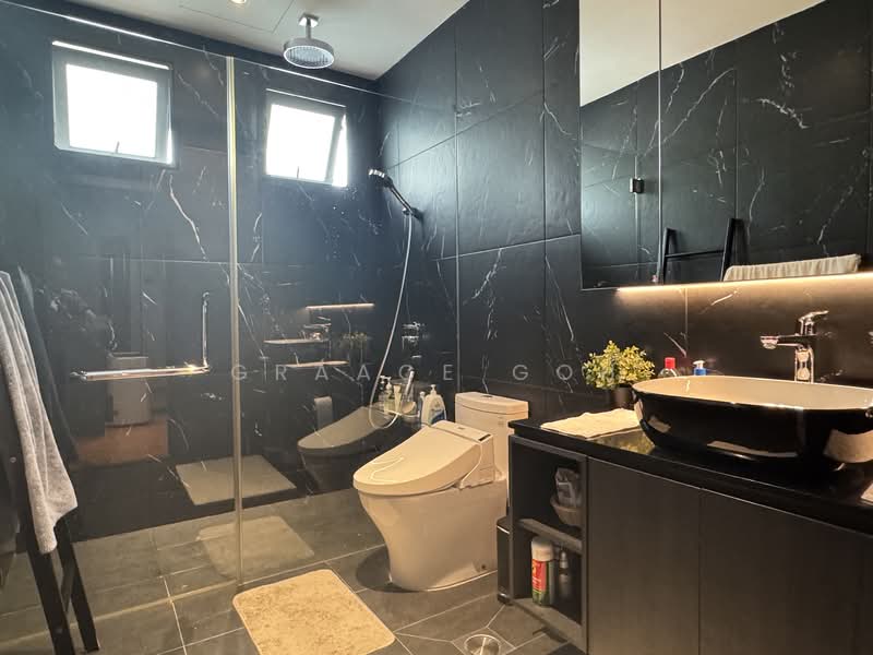 La Salle Villas, La Salle Street, 5 Bedrooms, 2,514 sqft, Terraced House For Rent, by Graace Goh, 500129085 - Master Attached Bathroom - PropertyGuru.com.sg
