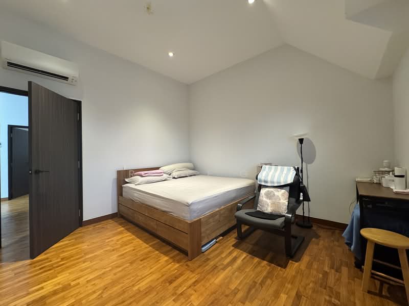 La Salle Villas, La Salle Street, 5 Bedrooms, 2,514 sqft, Terraced House For Rent, by Graace Goh, 500129085 - Bedroom 3 - PropertyGuru.com.sg