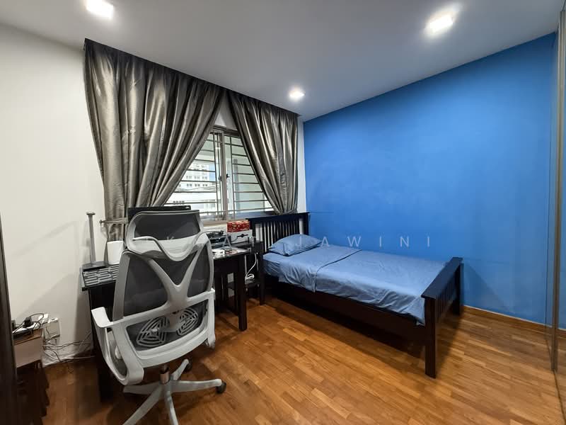 894 Tampines Street 81, 894 Tampines Street 81, 4 Bedrooms, 1,571 sqft, HDB Flat For Sale, by Nikmat Jawini, 500129087 - Bedroom - PropertyGuru.com.sg