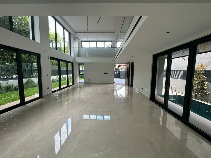 Braddell Heights Estate, Matlock Rise, 6 Bedrooms, 8,965 sqft, Bungalow House For Sale, by Norman Tan, 500129089 - Living Room - PropertyGuru.com.sg
