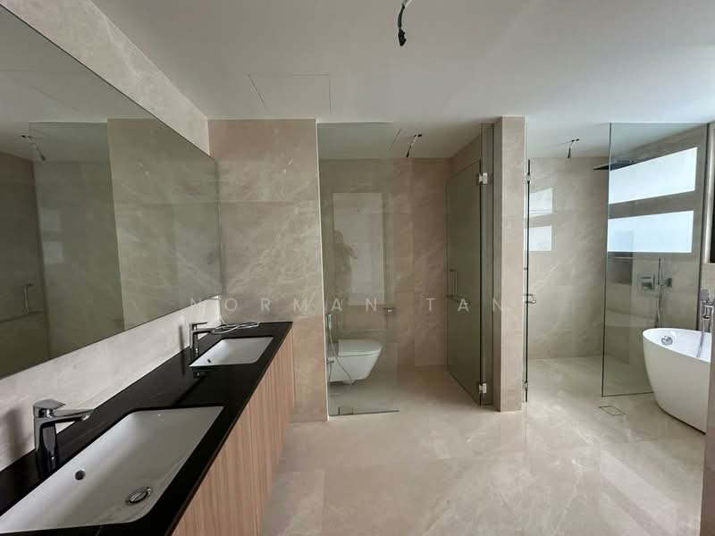 Braddell Heights Estate, Matlock Rise, 6 Bedrooms, 8,965 sqft, Bungalow House For Sale, by Norman Tan, 500129089 - Bathroom - PropertyGuru.com.sg