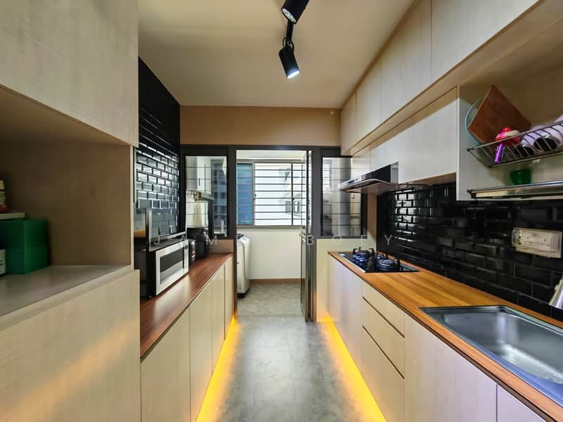 335A Anchorvale Crescent, 335A Anchorvale Crescent, 3 Bedrooms, 990 sqft, HDB Flat For Sale, by James Boey, 500129101 - Kitchen - PropertyGuru.com.sg