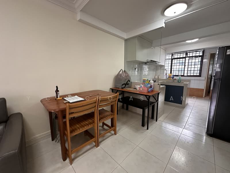 124 Lorong 1 Toa Payoh, 124 Lorong 1 Toa Payoh, 3 Bedrooms, 722 sqft, HDB Flat For Sale, by Y C Nicholas Pang, 500129104 - Kitchen - PropertyGuru.com.sg