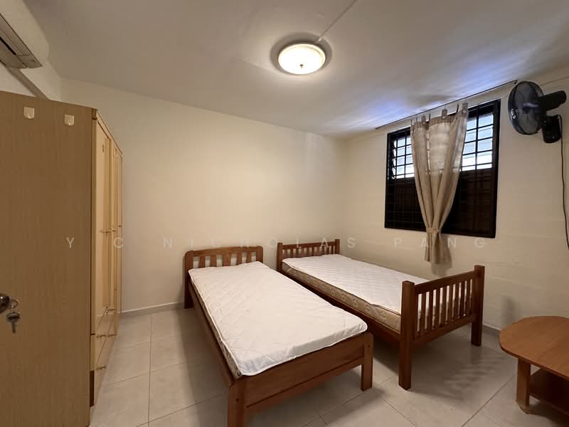 124 Lorong 1 Toa Payoh, 124 Lorong 1 Toa Payoh, 3 Bedrooms, 722 sqft, HDB Flat For Sale, by Y C Nicholas Pang, 500129104 - Bedroom - PropertyGuru.com.sg