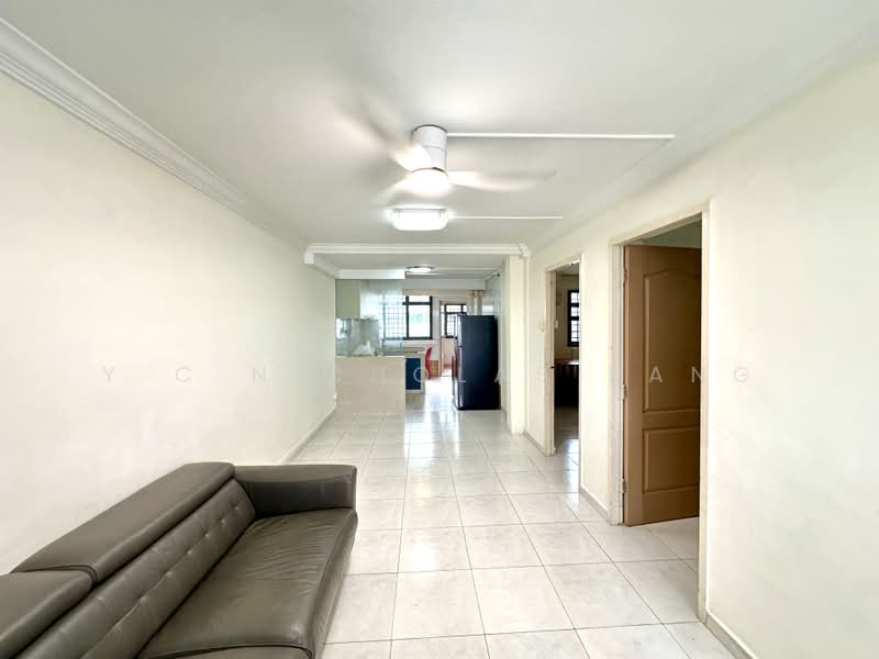 124 Lorong 1 Toa Payoh, 124 Lorong 1 Toa Payoh, 3 Bedrooms, 722 sqft, HDB Flat For Sale, by Y C Nicholas Pang, 500129104 - Living Room - PropertyGuru.com.sg