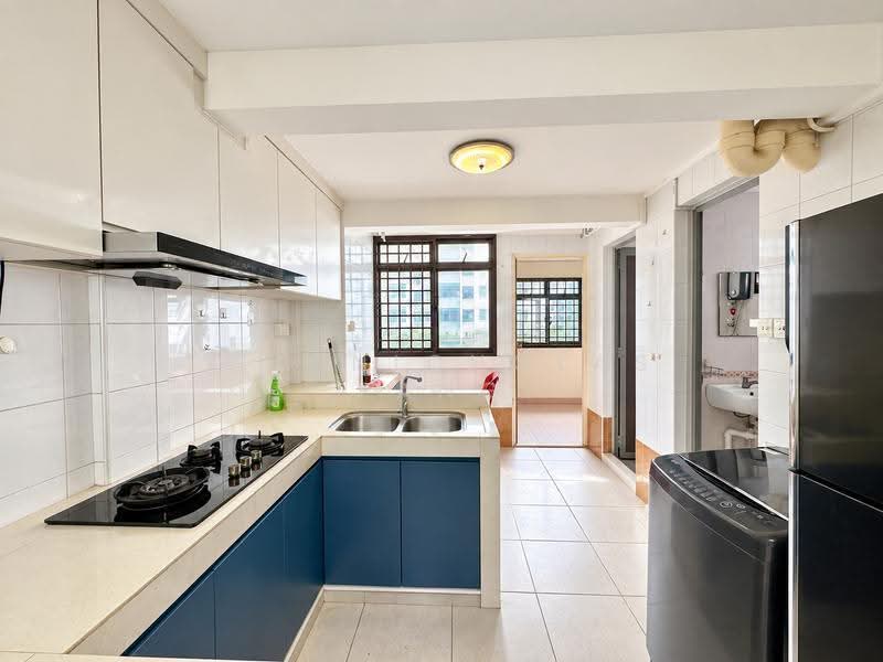 124 Lorong 1 Toa Payoh, 124 Lorong 1 Toa Payoh, Balestier / Toa Payoh, 3 Bedrooms, 722 sqft, HDB Flat For Sale, by Y C Nicholas Pang, 500129104 - Kitchen - PropertyGuru.com.sg